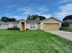 152 Seven Oaks Dr in Mulberry, FL - Building Photo