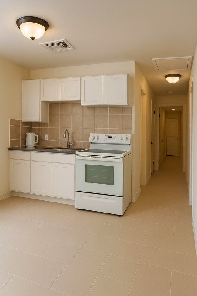3115 2nd St, Unit AptA in Ft. Myers, FL - Foto de edificio - Building Photo