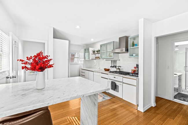 429 N Washington Ave, Unit 429 N. Washington