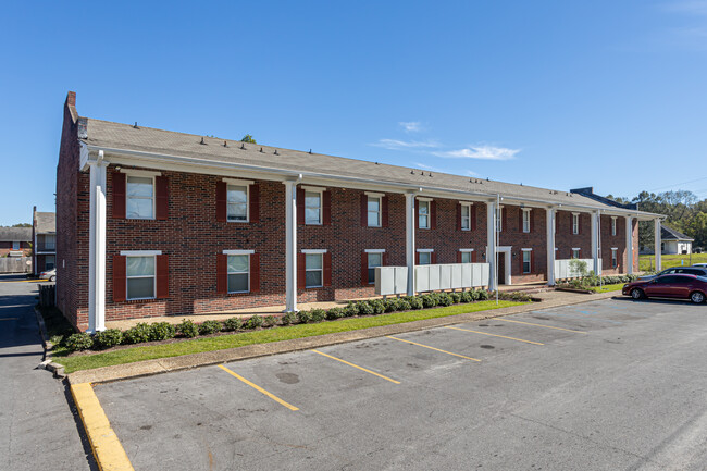 Meadowbrook Apartments in Baton Rouge, LA - Foto de edificio - Primary Photo