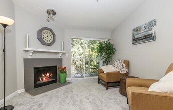 975 Aberdeen Ave NE in Renton, WA - Foto de edificio - Building Photo