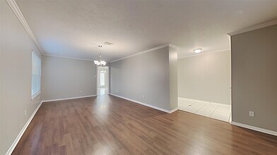 5415 W Harrow Dr in Houston, TX - Building Photo - Building Photo