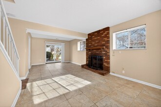 511 Chapparal Dr in O'Fallon, MO - Building Photo - Building Photo