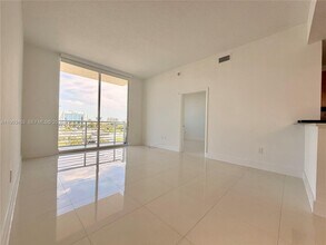 2775 NE 187th St in Aventura, FL - Building Photo - Building Photo