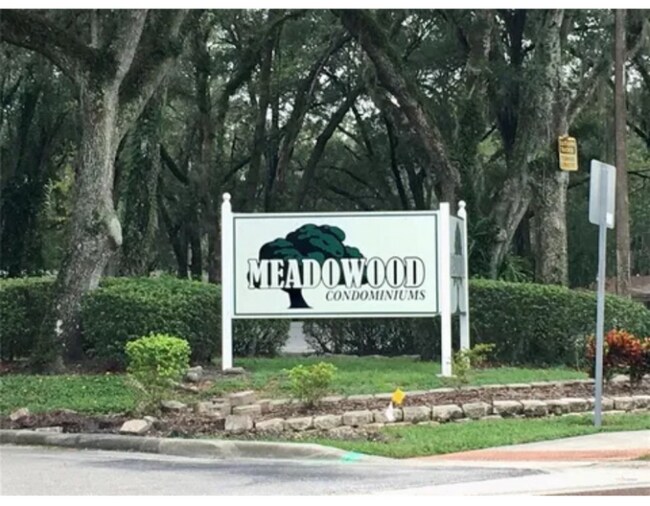 8001 Hibiscus Dr in Tampa, FL - Building Photo - Building Photo