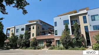 302 N Meldrum St in Fort Collins, CO - Building Photo