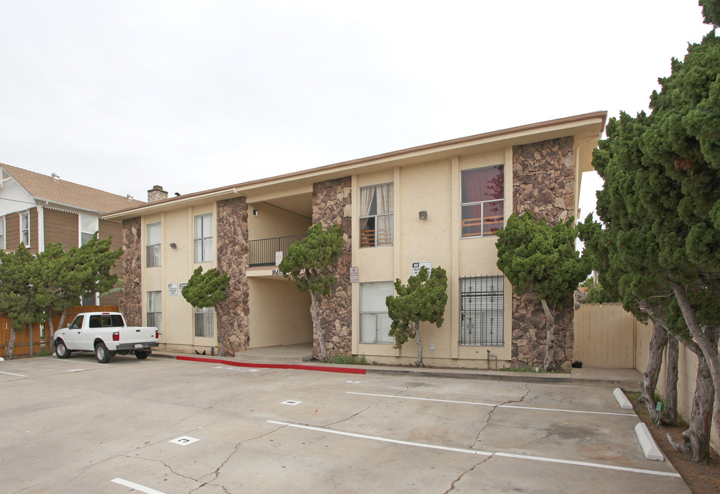 1611 J Ave in National City, CA - Foto de edificio