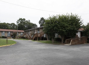 Megan's Point in Smyrna, GA - Foto de edificio - Building Photo