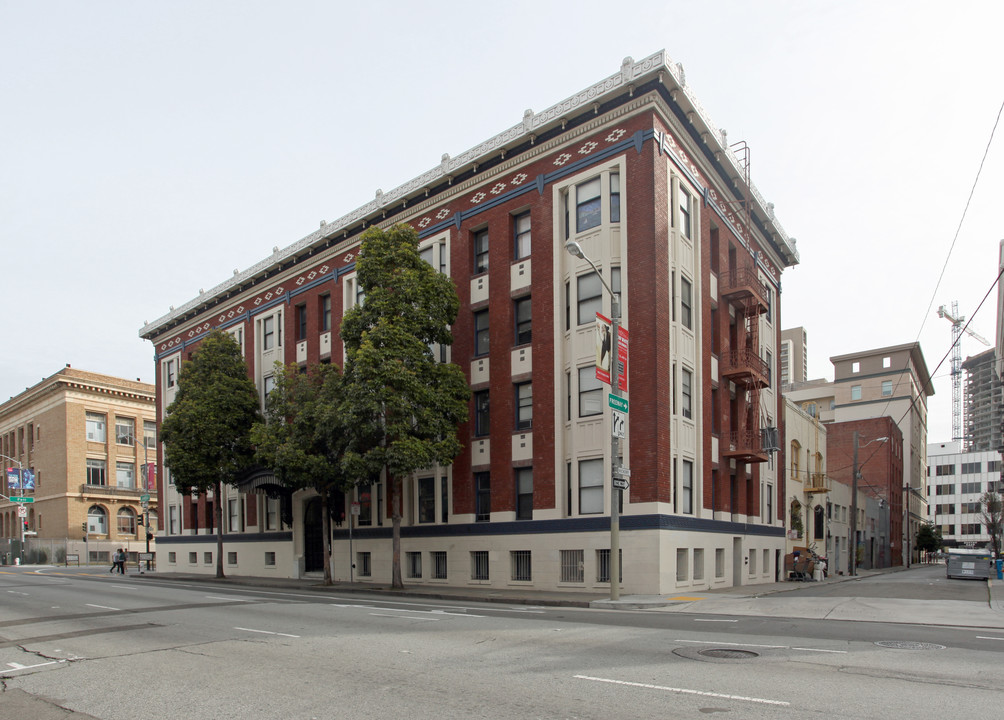 150 Franklin in San Francisco, CA - Building Photo