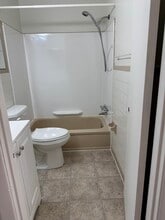 1001 White Oak Rd, Unit E31 in Dover, DE - Foto de edificio - Building Photo