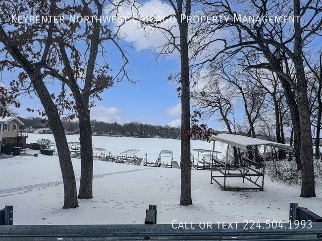 5411 W Lake Shore Dr in Wonder Lake, IL - Building Photo - Building Photo