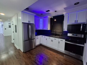 7939 S Justine St in Chicago, IL - Building Photo - Building Photo