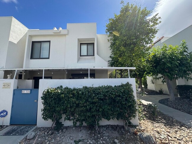 48728 Desert Flower Dr in Palm Desert, CA - Building Photo - Building Photo