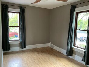 830 Steuben St, Unit Upstairs in Wausau, WI - Building Photo - Building Photo