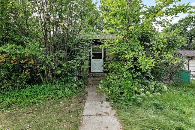 property at 3931 W Kaul Ave