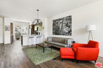 3901 Eagle Rock Blvd in Los Angeles, CA - Building Photo - Building Photo