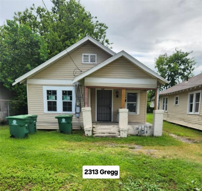 property at 2313 Gregg St