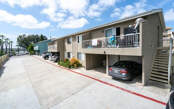 Hillside Village in Vista, CA - Building Photo - Building Photo