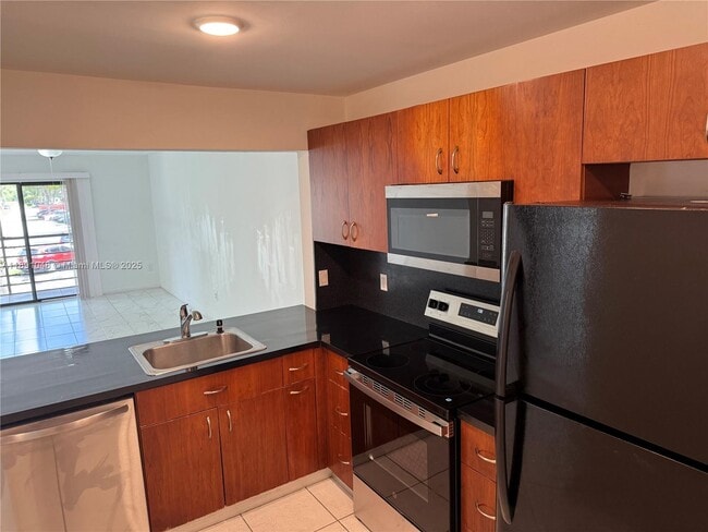 20825 NE 8th Ct in North Miami Beach, FL - Building Photo - Building Photo