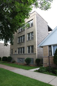 6820 S Michigan Ave in Chicago, IL - Foto de edificio - Building Photo