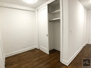 5 AVENUE, Unit 16L in New York, NY - Building Photo - Building Photo