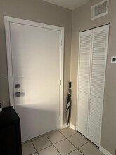570 NW 114th Ave in Miami, FL - Building Photo - Building Photo