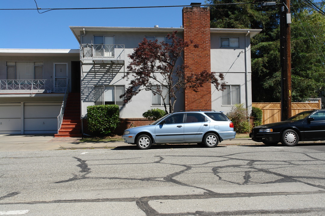 803 Laurel Ave in San Mateo, CA - Building Photo