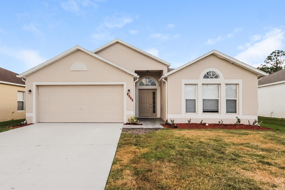 3241 Hunters Chase Loop in Kissimmee, FL - Building Photo