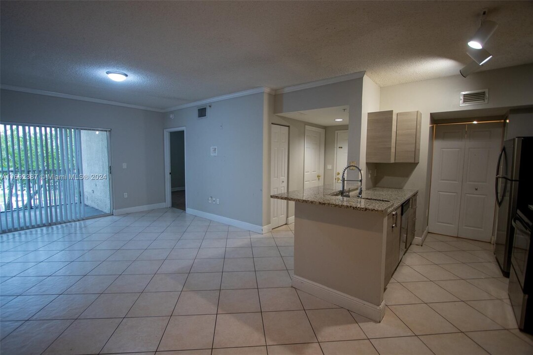 11745 W Atlantic Blvd in Coral Springs, FL - Building Photo