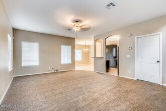 13166 Kestrel Ave in El Paso, TX - Building Photo - Building Photo