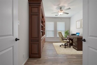 20140 Clear Rdg Ln in Montgomery, TX - Building Photo - Building Photo