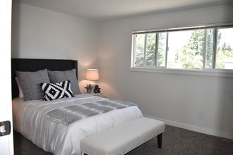 ReVive Apartments in Fife, WA - Foto de edificio - Building Photo