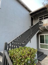 3860-3860 Valleybrink Rd in Los Angeles, CA - Building Photo - Building Photo