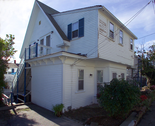 9 Soper St in Provincetown, MA - Building Photo - Building Photo