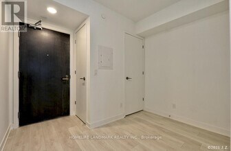 501-1501 Yonge St in Toronto, ON - Building Photo - Building Photo