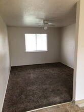 25 W Swallow St in Merced, CA - Building Photo - Building Photo