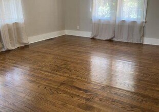 1901 NW 40th St in Oklahoma City, OK - Building Photo - Building Photo