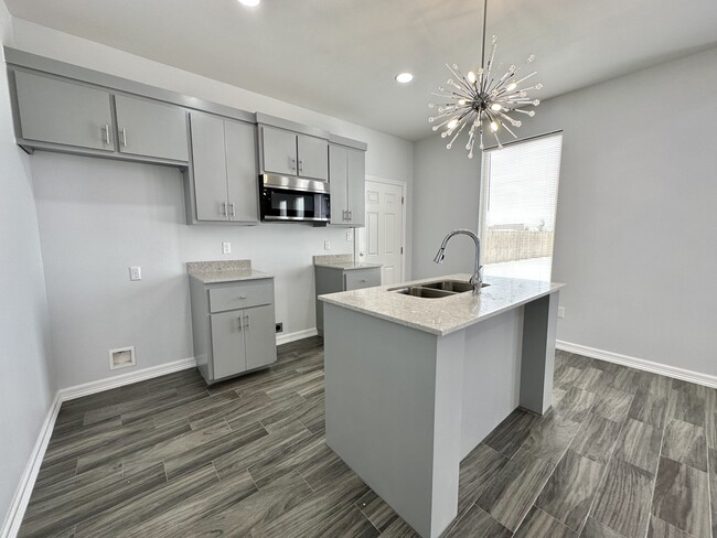 3924 Las Vistas Ln, Unit 6