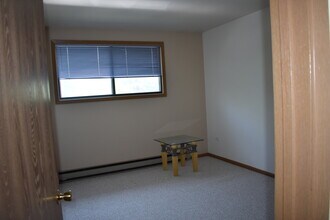 141 Willows Edge Ct in Willow Springs, IL - Building Photo - Building Photo