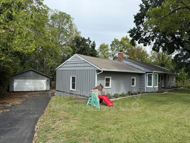 102 E 96th St in Kansas City, MO - Building Photo - Building Photo