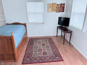 3618 Taylor St-Unit -0 in Hollywood, FL - Building Photo - Building Photo