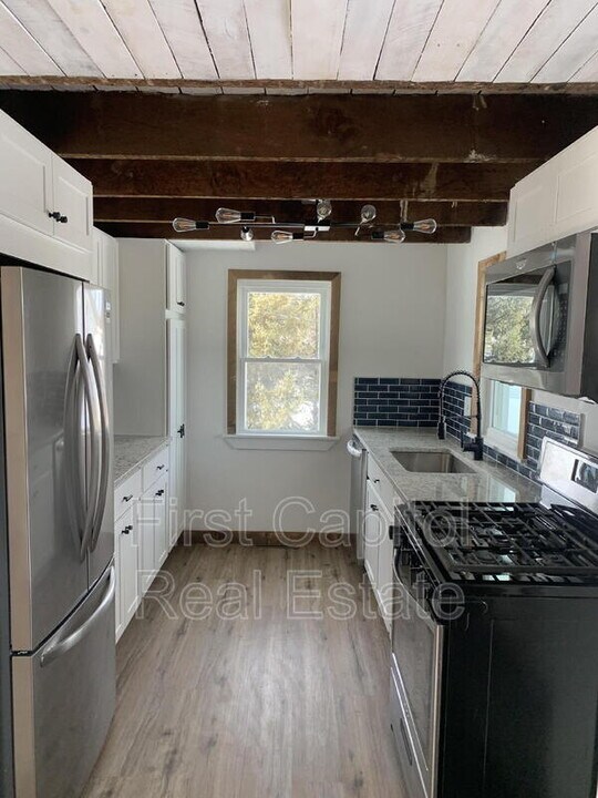 560 Blooming Grove Rd in Hanover, PA - Building Photo