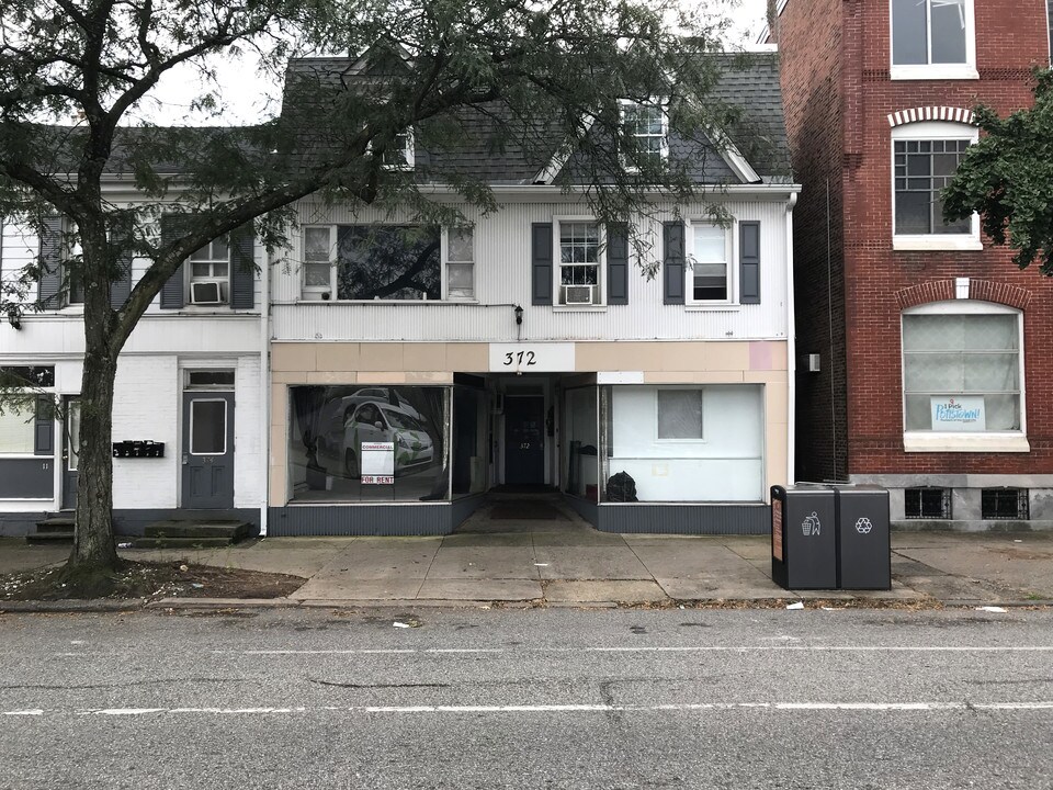 372 E High St in Pottstown, PA - Building Photo