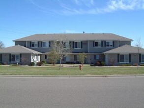 Raven Court in Minneapolis, MN - Building Photo - Interior Photo