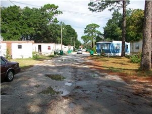 Pinecrest Mobile Home Park in Fort Walton Beach, FL - Foto de edificio - Other