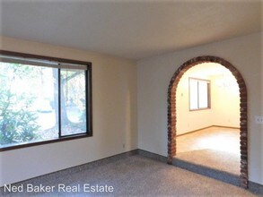 895 Juntura St SE in Salem, OR - Building Photo - Building Photo