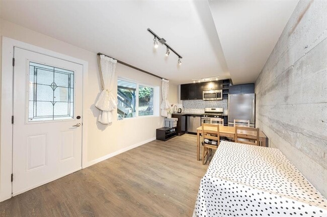 property at 949 Thermal Dr