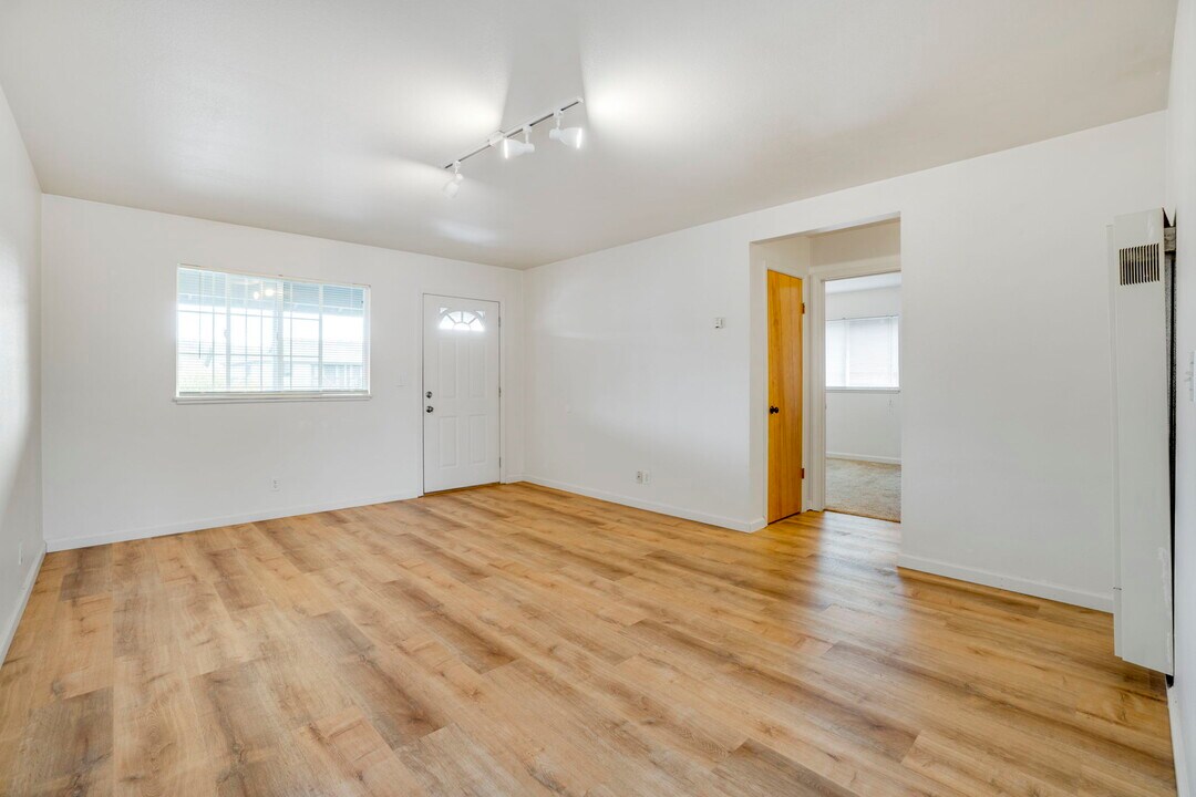 1445 Larissa Cir, Unit D in Mckinleyville, CA - Building Photo