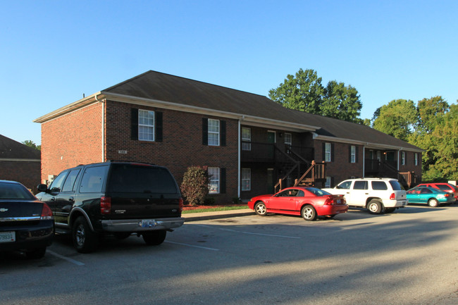 Creekside Apartments in La Grange, KY - Foto de edificio - Building Photo