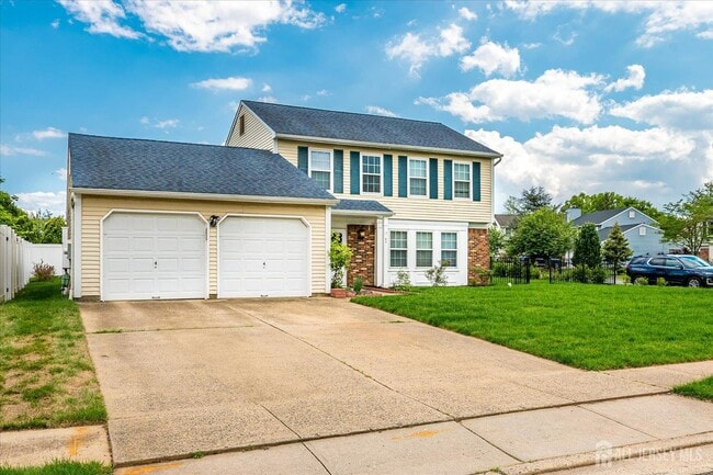 40 Azalea Dr in Edison, NJ - Building Photo - Building Photo